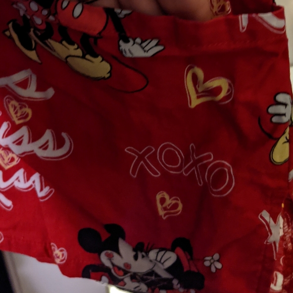 Disney Mickey Mouse and Minnie Mouse Scrub top - Picture 8 of 16